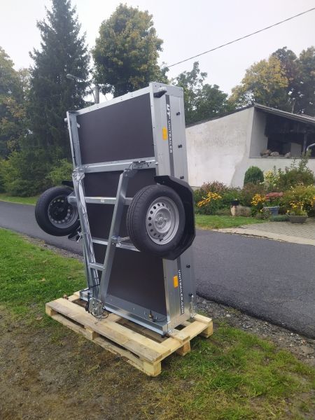 Přívěs Garden Trailer 201 KIPP s rámem H-800 a šedou plachtou