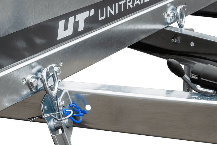 Přívěs pro auto 264x150 UNITRAILER GARDEN 265 KIPP s rámem H-0 a šedou plachtou