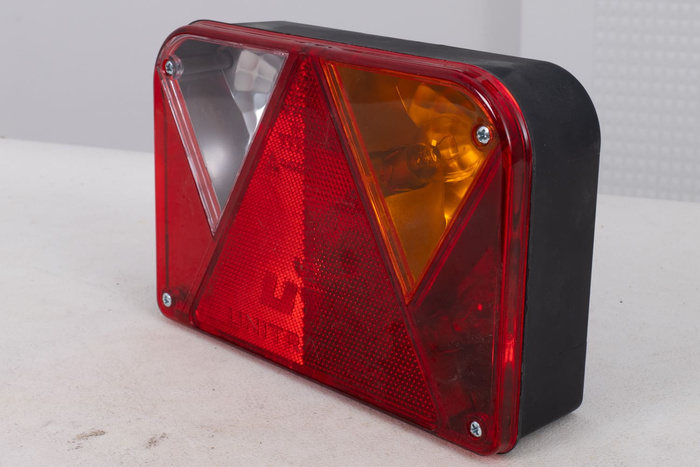 ZÁSUVKA Zadní světlo DOBPLAST DPT35 5 funkcí pravé