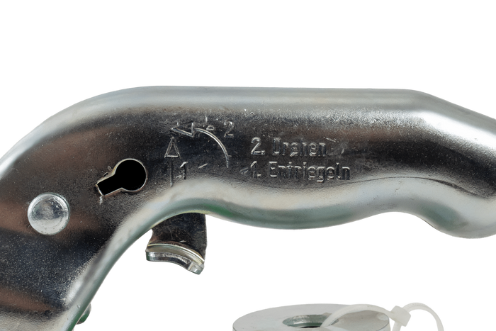 Kulové tažné zařízení KNOTT 6E0176.001 pro přívěs o hmotnosti 750 kg s ojí typu V