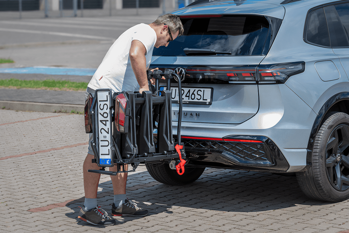 Inter Pack Velox 3 LED - skládací nosič kol na tažné zařízení pro 3 kola s LED světly (černý)