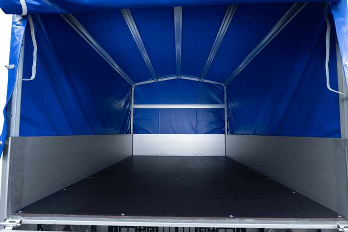 Jednonápravový přívěs s hliníkovými bočnicemi 200x125 Unitrailer Garden 201 KIPP ALU s rámem H-800 a modrým krytem