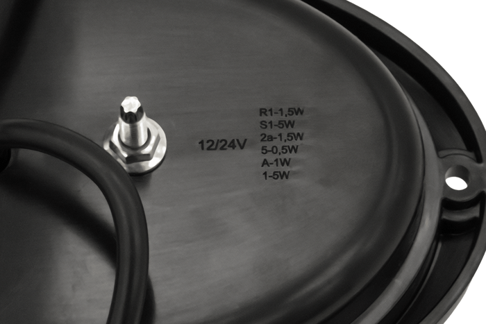 FRISTOM FT-356 LED univerzální přední světlo s pouzdrem pro zapuštěnou montáž