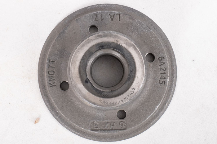 Náboj OUTLET s ložiskem pro nebrzděnou nápravu KNOTT 4x98 
