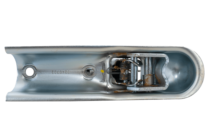 Kulové tažné zařízení KNOTT K7.5-C pro přívěs o hmotnosti 750 kg s trubkovou ojí o průměru 50 mm