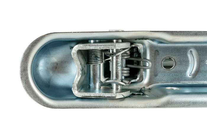 Kulové tažné zařízení KNOTT K7.5-G pro přívěs o hmotnosti 750 kg s čtvercovou ojí o rozměru 45 mm
