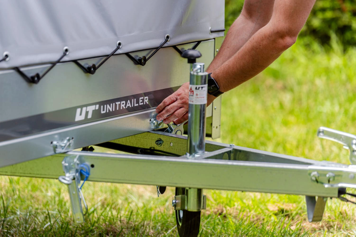 Jednonápravový přívěs 230x125 UNITRAILER GARDEN 230 KIPP s rámem H-800 a šedou plachtou