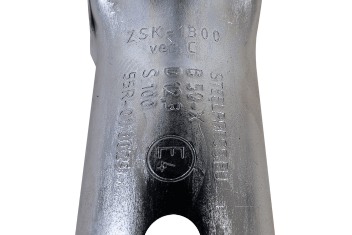 Kulové tažné zařízení STEELPRESS ZSK-1300C pro přívěs o hmotnosti 1300 kg s trubkovou ojí o průměru 50 mm
