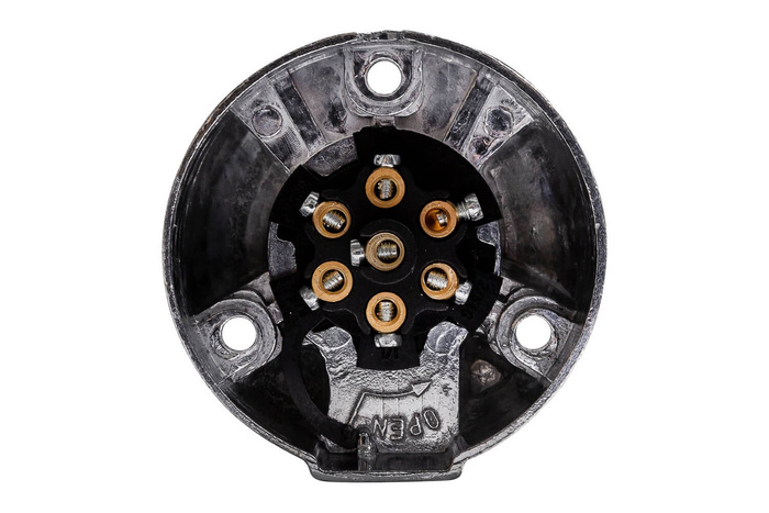 KAMAR 7-PINOVÁ zásuvka pro tažné zařízení přívěsu, kovová