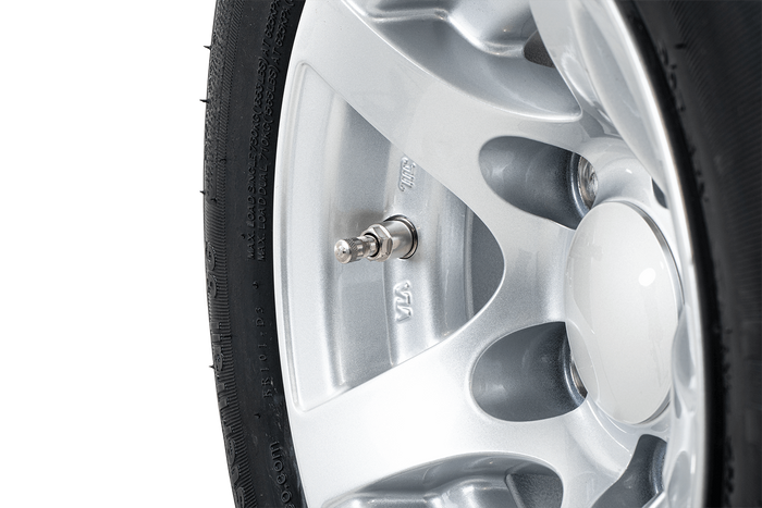 Vyztužené kolo přívěsu KENDA TYRE 195/55 R10C 98/96N ALU RÁFEK STARCO 6Jx10"H2 5x112 ET:-4