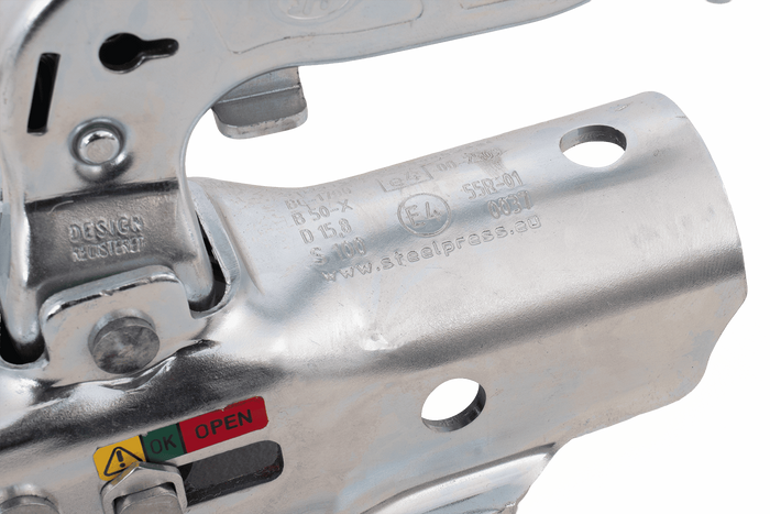 Kulové tažné zařízení STEELPRESS BC-1700A pro přívěs o hmotnosti 1700 kg s trubkovou ojí o průměru 45 mm