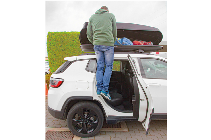 SVĚTLO NA DVEŘNÍM PRŮCHODU s bezpečnostním kladívkem