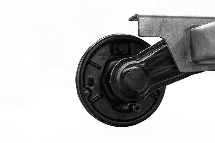 Brzděná náprava KNOTT VGB13M pro přívěs/nosič automobilů 1350 kg 1200 mm 1550 mm 5x112