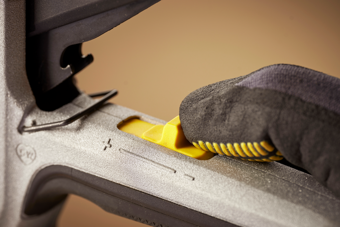 STANLEY FATMAX FMHT70443-0 sešívačka/hřebíkovačka 2 v 1