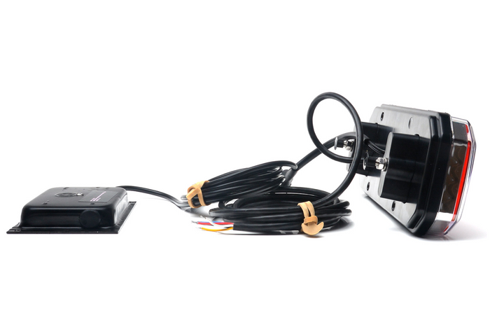 Zadní LED světlo WAŚ W150DD, univerzální, 6 funkcí