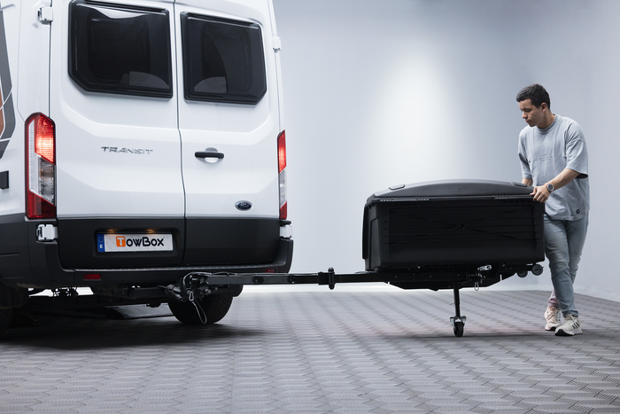 Tažné zařízení Camper Alpha černé LED (dlouhé) - box na zavazadla montovaný na tažné zařízení