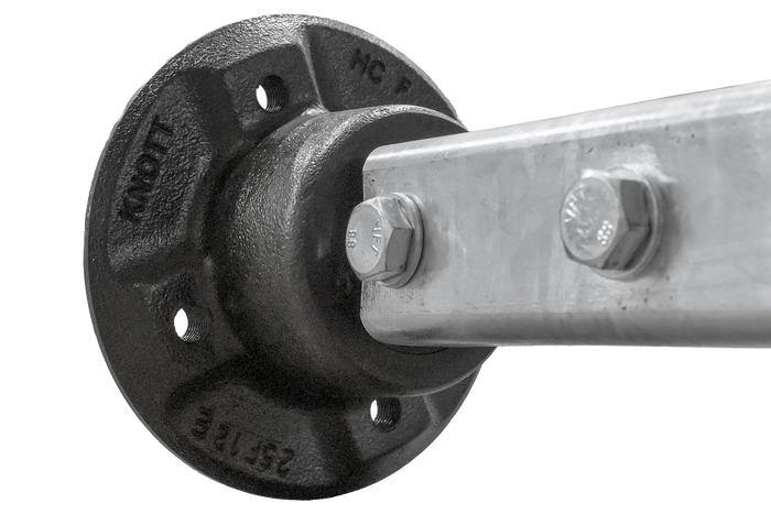 KNOTT VR7 nebrzděná tuhá náprava s pružinou pro přívěs 750 kg 1480 mm 1820 mm 4x100