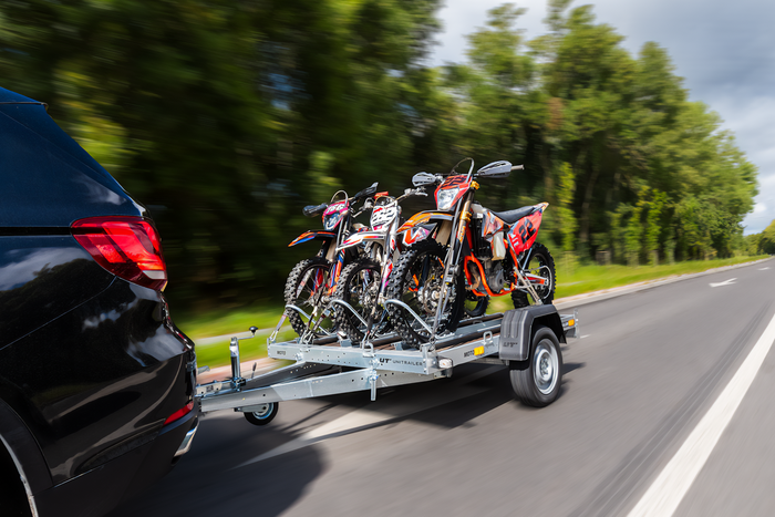 Přívěs MOTO 3 pro tři motocykly 
