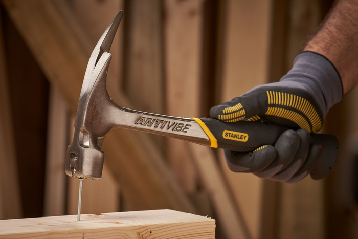 Tesařské kladivo STANLEY Antivibe 1-51-937