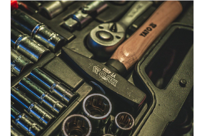 Sada nářadí YATO YT-38901 1/2" 1/4" 122 dílů.