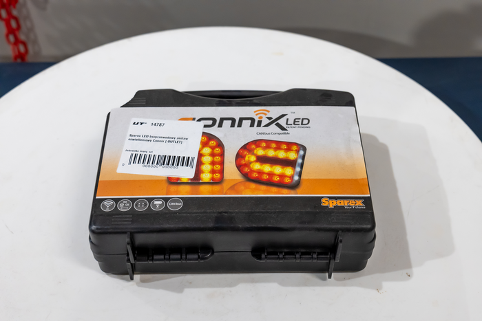 ZÁSUVKA SPAREX CONNIX S.130977 LED zadní světla 4 funkce levé + pravé, bezdrátová, magnetická