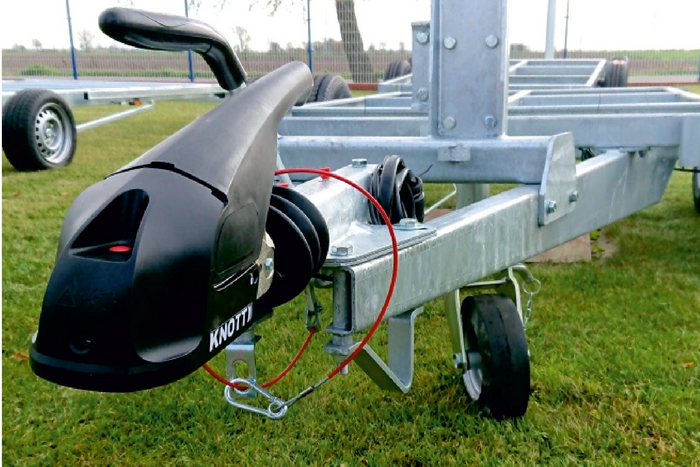 Tažný kloub KNOTT KS30 se stabilizátorem pro přívěs 3000 kg s 50 mm trubkovou ojí