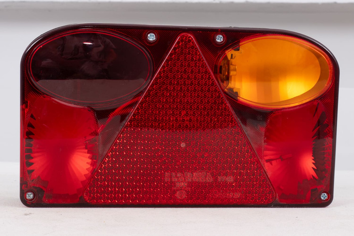 ZÁSUVKA Zadní světlo FRISTOM FT-088 6 funkcí pravé